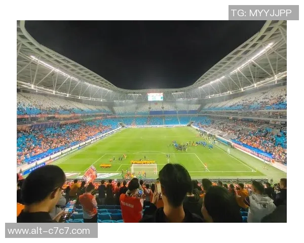 足球激情四溢天下足球中文歌带你领略绿茵场上的梦想与荣耀